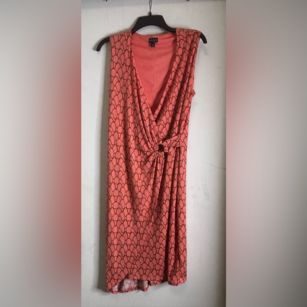 BOLD elements Coral Satin-Look Shell - Picture 2 of 2